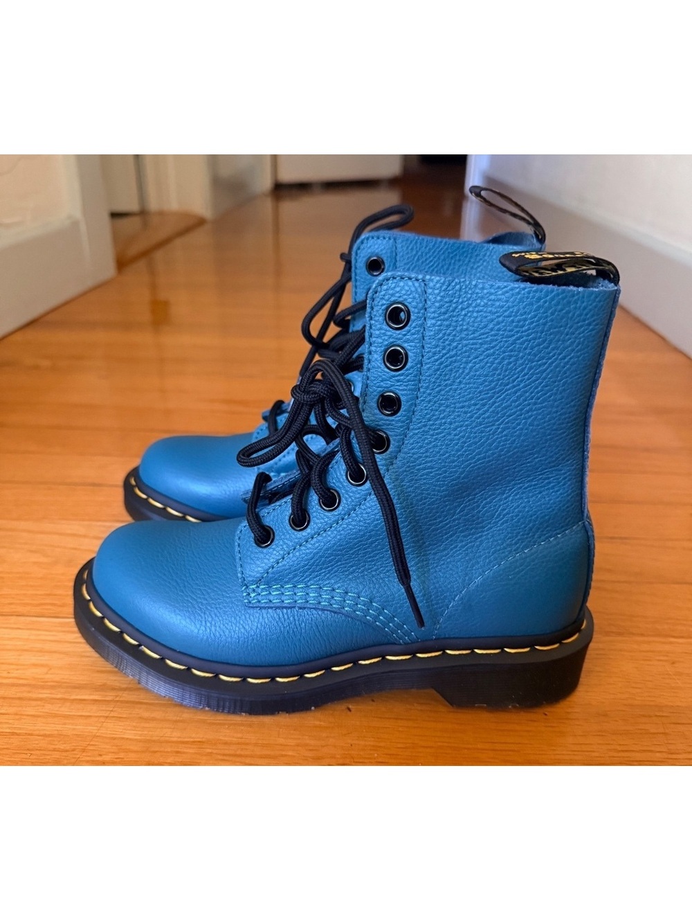 1960 Pascal Virginia Leather Dr. Martens teal green blue 8-eye boots size 5